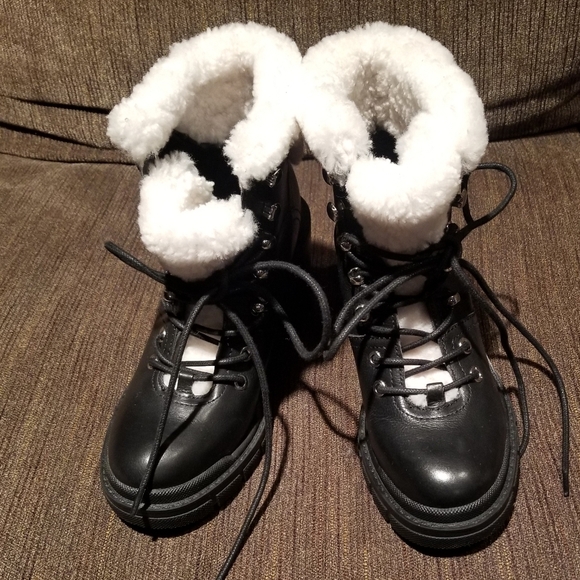 Marc Fisher Shoes - Marc Fisher Sheep fue Bootie Color Black/White  Size 6 1/2